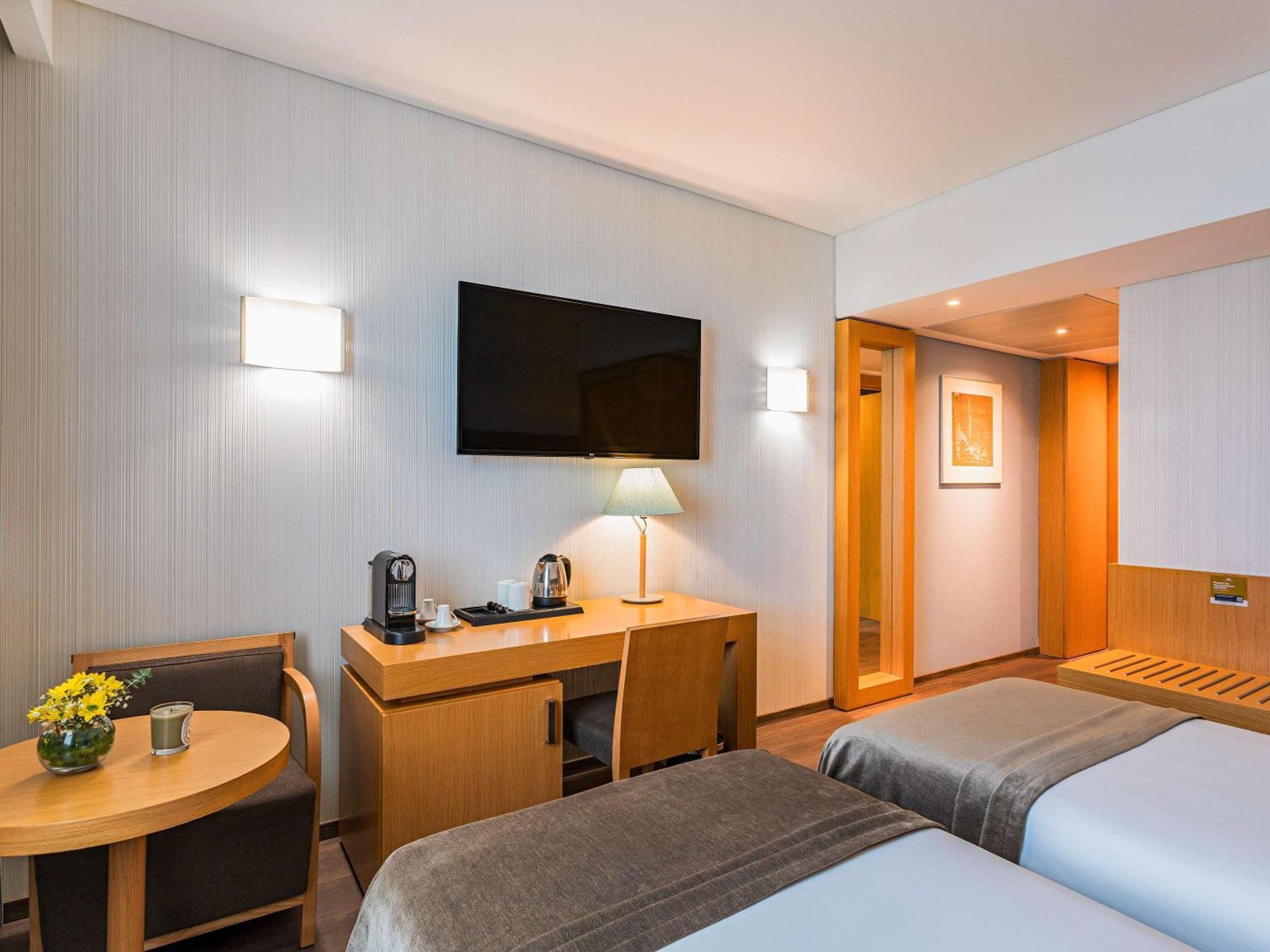 Mercure Lisboa Алмада Экстерьер фото