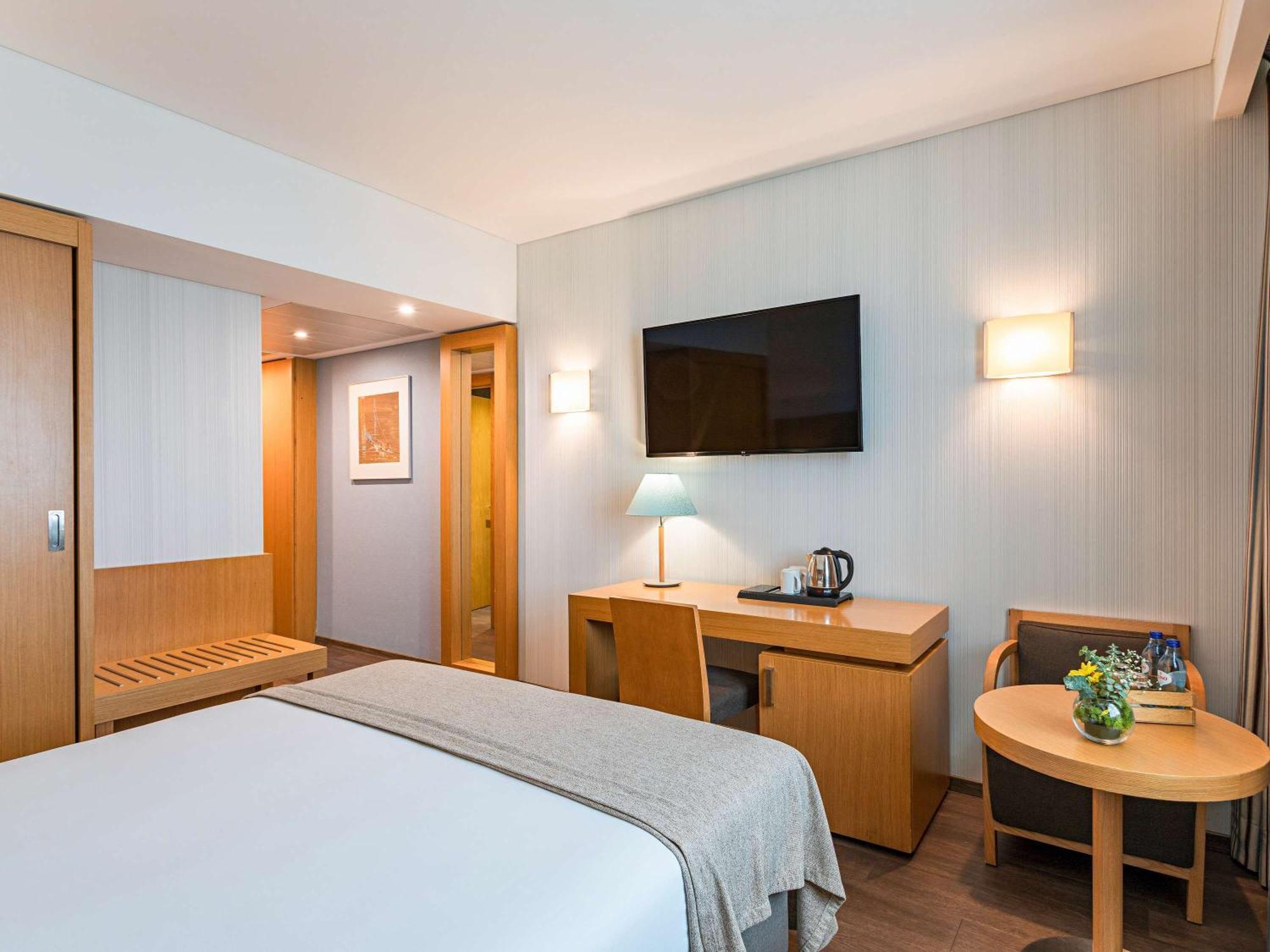 Mercure Lisboa Алмада Экстерьер фото